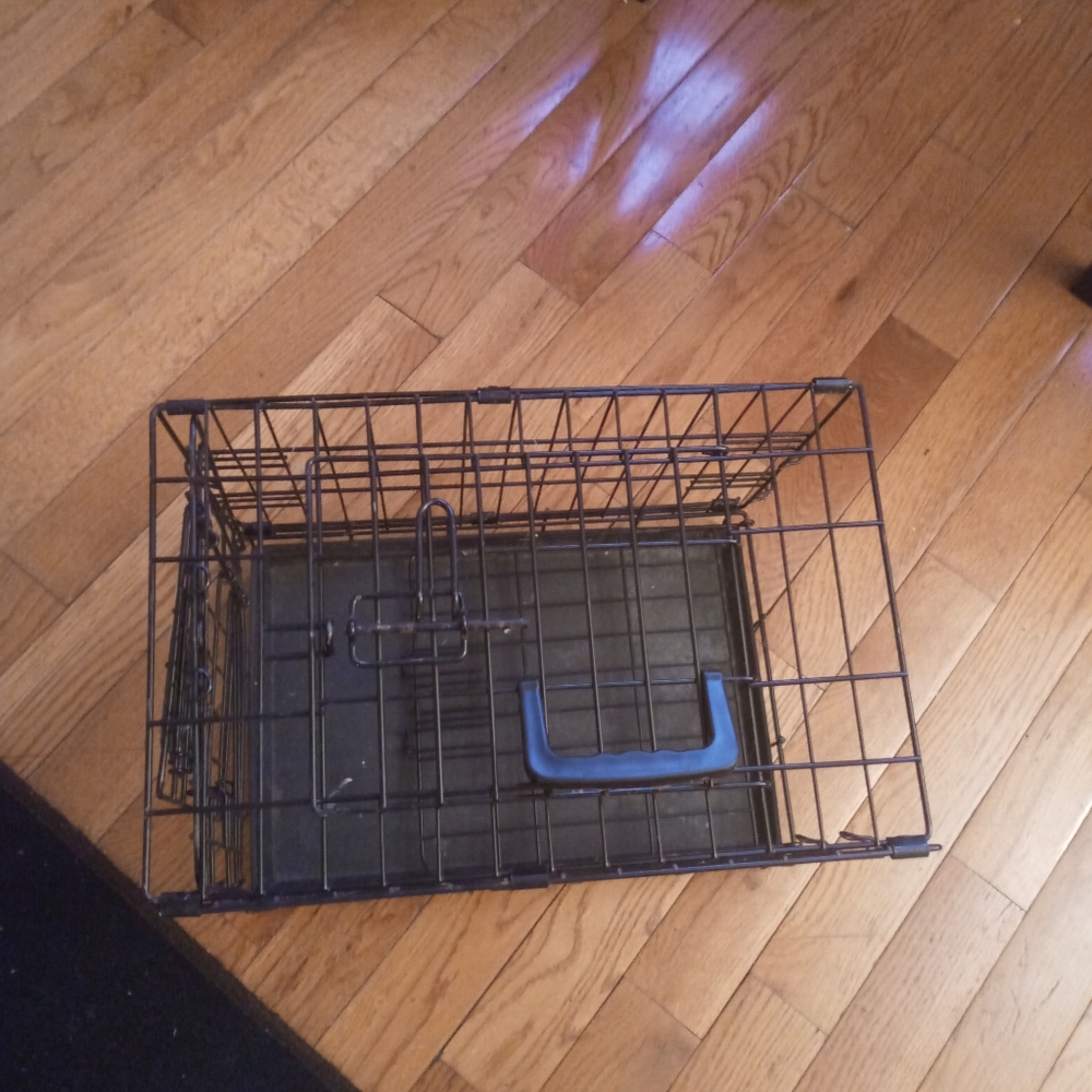 Pet Crate - Picture 2 of 2